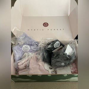 Isla Movement Activewear NWT